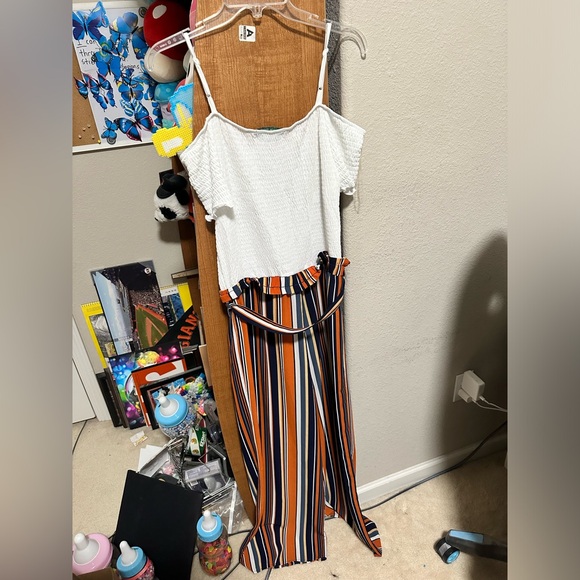 NWT Almost Famous Womens XL Jumpsuit - Picture 2 of 3